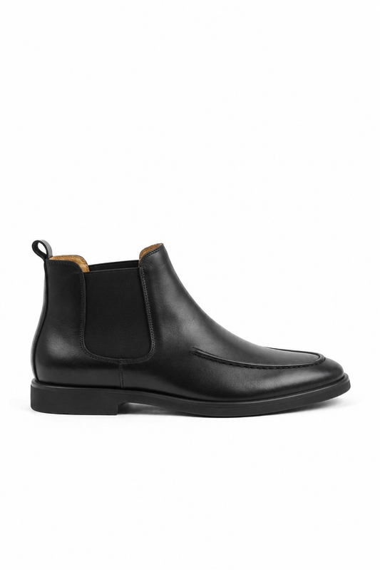 Chelsea-Boot aus Leder · Schwarz