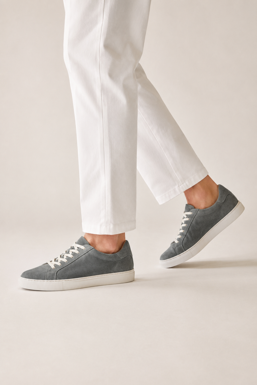 Sneaker bassa in camoscio · Grigio — Vista 5