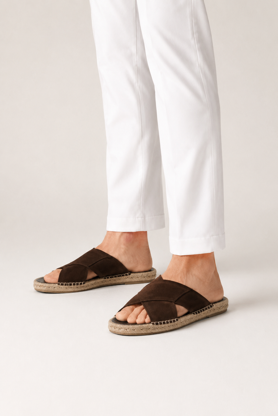 Sandália espadrille cruzada · Café — Vista 4