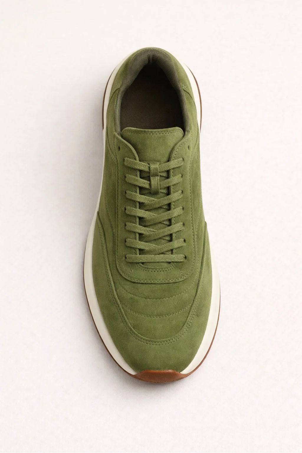 Sneaker minimaliste · Kaki - image corrigée sans logo semelle