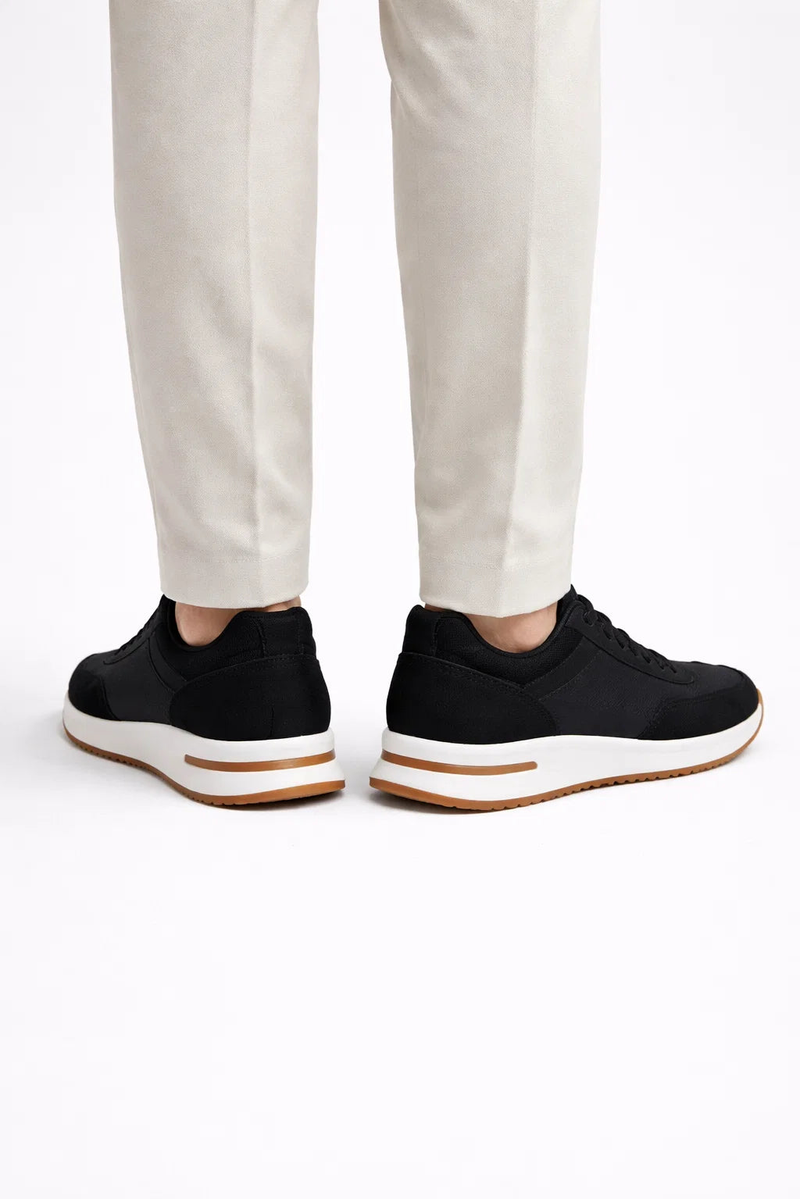 Sneaker minimaliste — vue 3