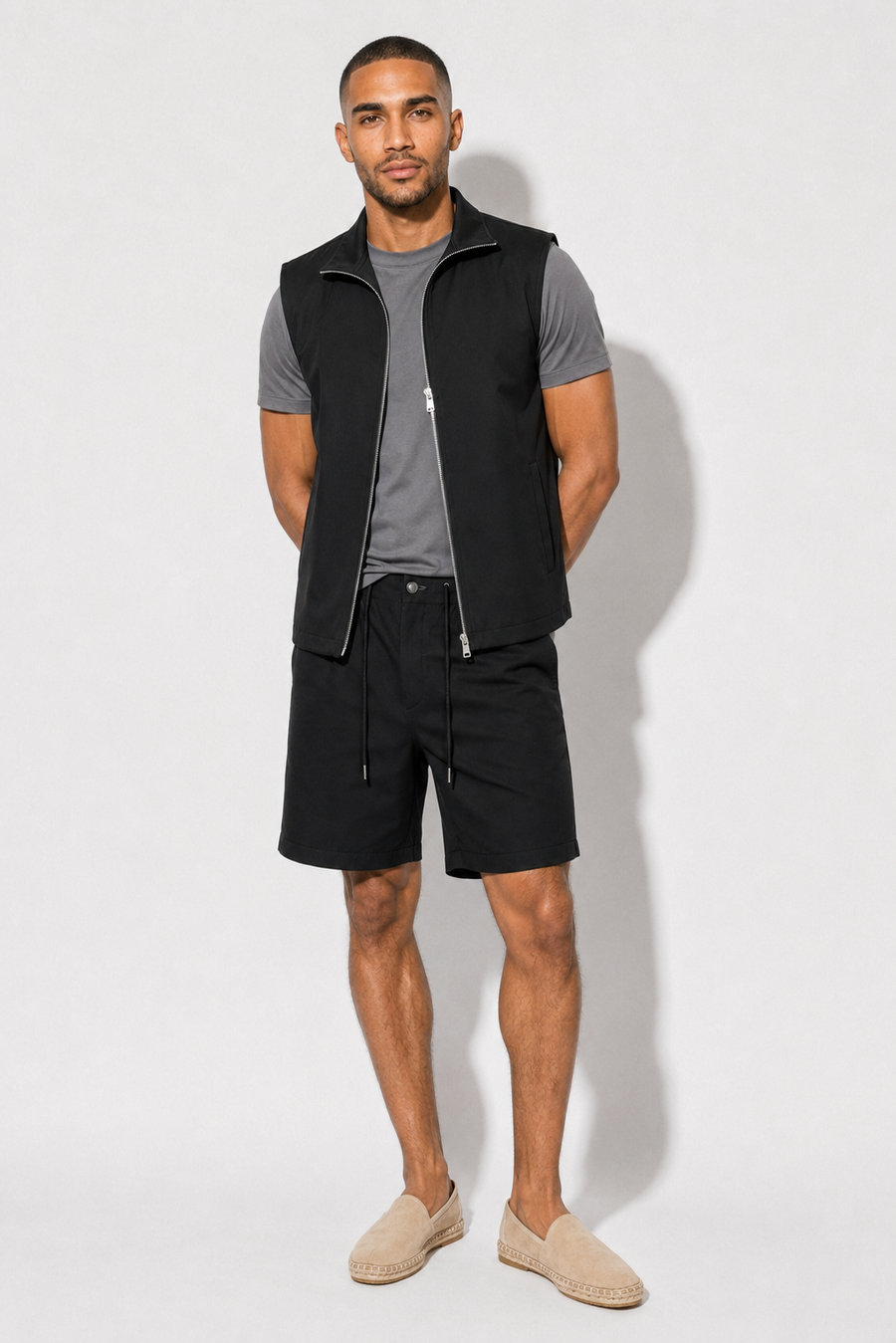 Conjunto Travel con shorts · Negro — Vista 2