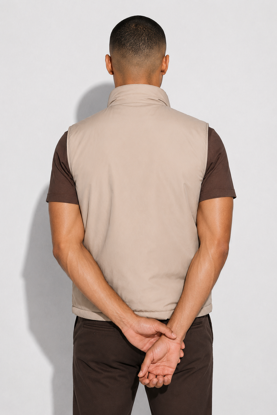 Reversible padded gilet · Beige — View 5