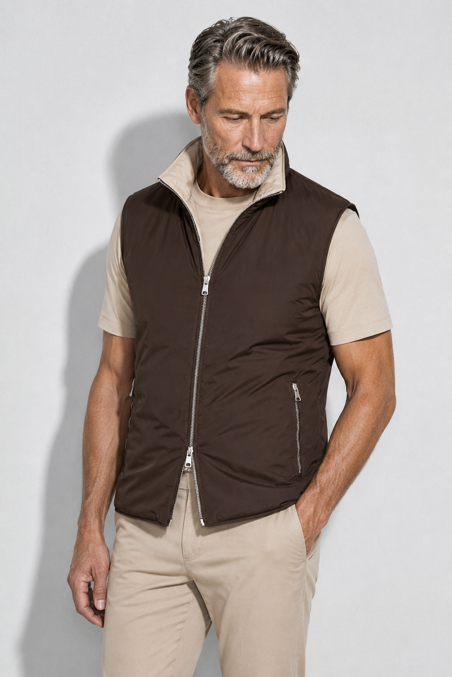 Reversible padded gilet · Brown — View 3