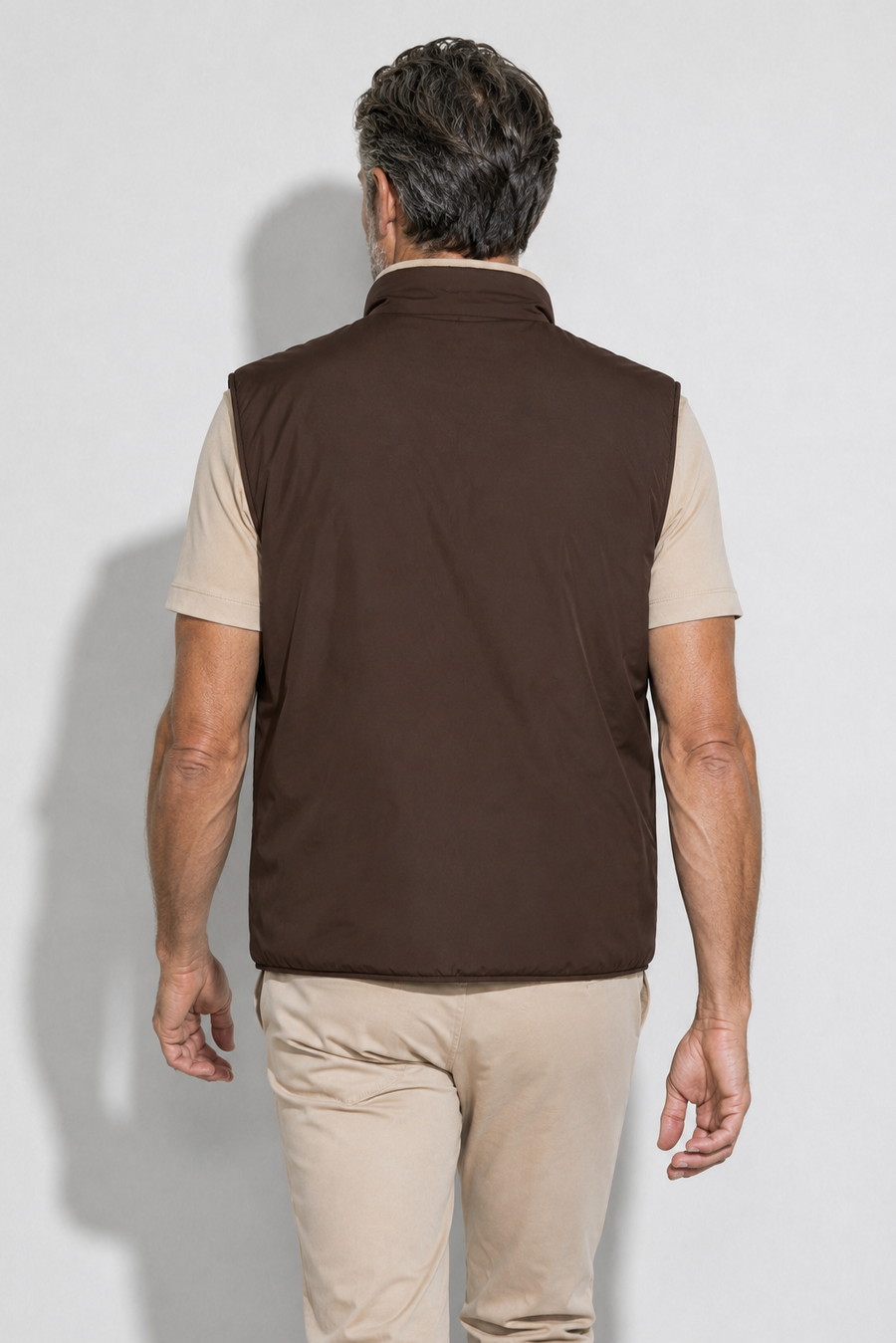 Reversible padded gilet · Brown — View 5
