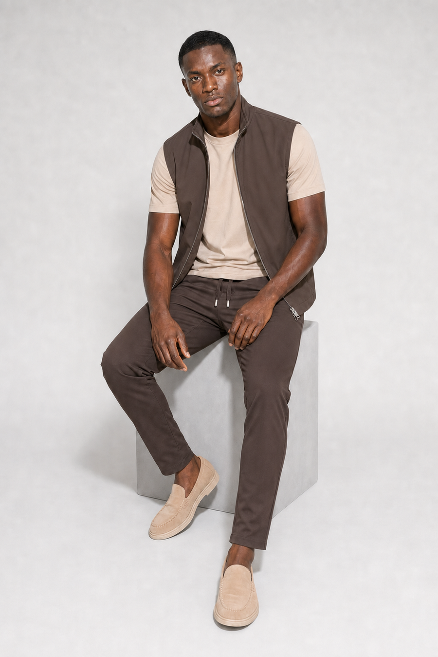 Windproof gilet · Brown — View 4