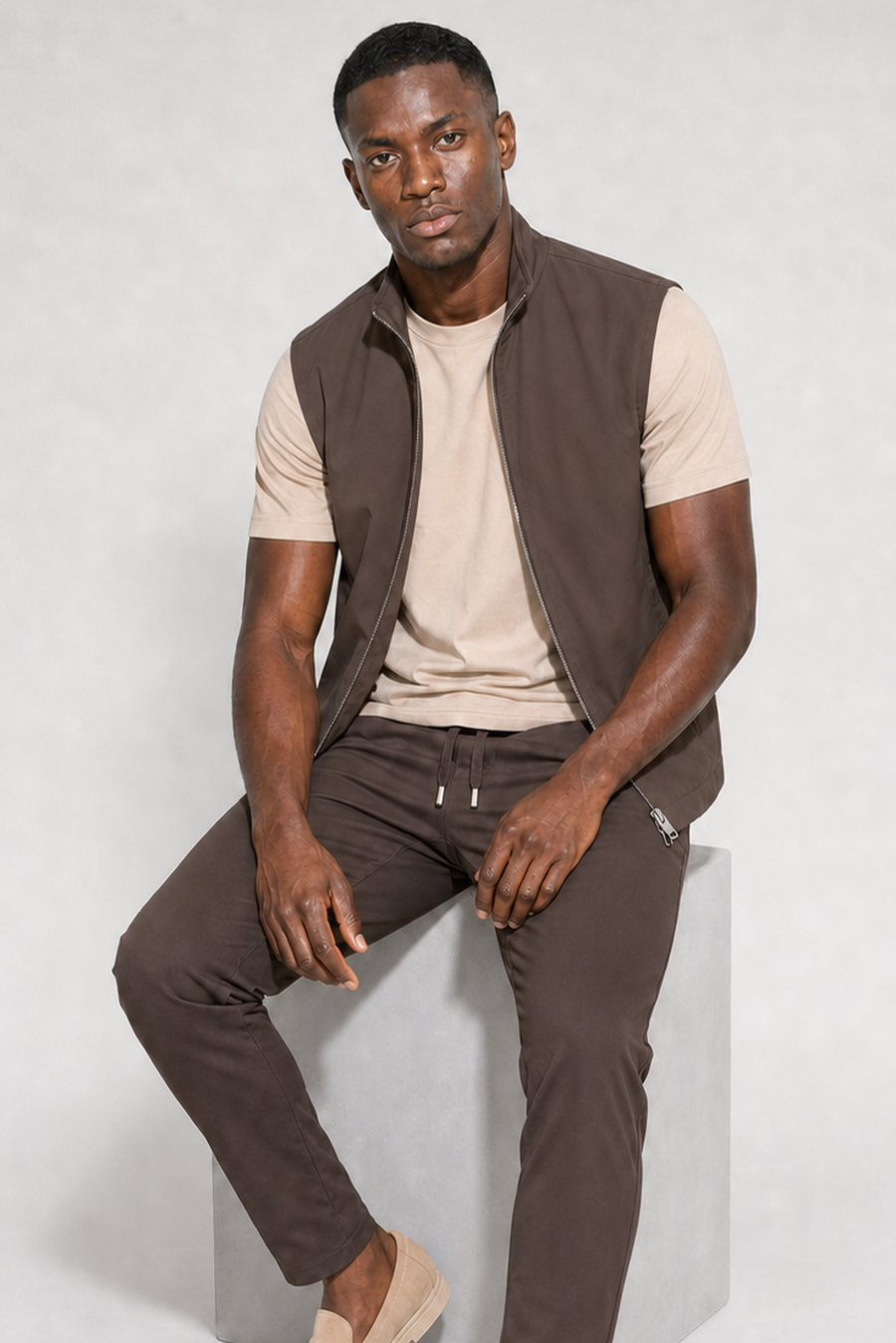 Windproof gilet · Brown — View 6