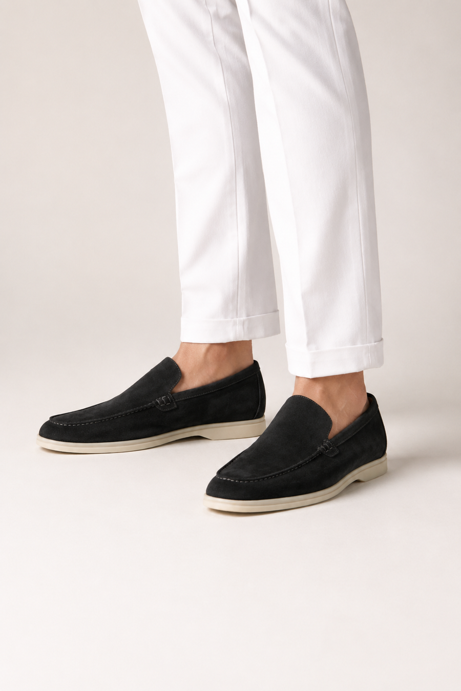 Suede loafer · Black — View 4